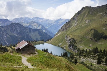 Deutschland, Bayern, Allgäuer Alpen, Nebelhorn und Seealpsee - WIF03687