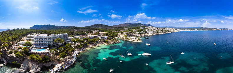 Spain, Balearic Islands, Mallorca, Region Calvia, Costa de la Calma, Peguera, Cala Fornells, coast and nature harbour - AMF06347