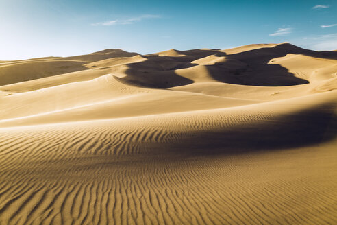 Idyllischer Blick auf die Wüste im Great Sand Dunes National Park gegen den Himmel - CAVF57941