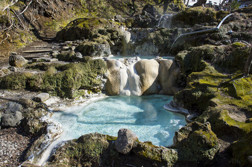 Hokkaido, Shiretoko-Nationalpark, Iwaobetsu Onsen, Heißwasserbecken - RUNF00314