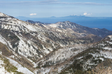 Hokkaido, Shiretoko-Nationalpark, Schneebedeckte Berge - RUNF00317