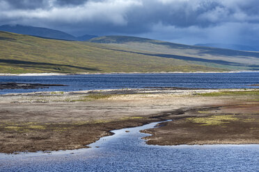 United Kingdom, Scotland, Caithness, Lairg, Loch Shin during low tide - ELF01974