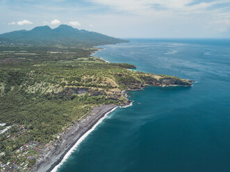 Indonesien, Bali, Karangasem, Luftaufnahme von Bugbug Strand - KNTF02478