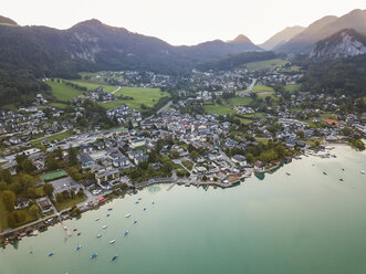 Österreich, Bundesland Salzburg, Sankt Gilgen am Wolfgangsee - JUNF01559