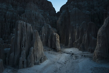 Aussicht auf die Slot Canyons im Cathedral Gorge State Park - CAVF58967