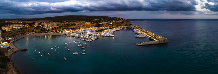 Mallorca, El Toro, Port Adriano zur blauen Stunde, Luftaufnahme - AMF06391