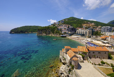 Montenegro, Adriaküste, Budva, Altstadt und Stadtstrand - SIEF08181