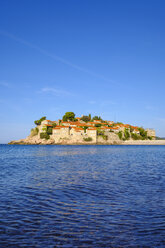 Montenegro, Adriaküste, Hotelinsel Sveti Stefan bei Budva - SIEF08200