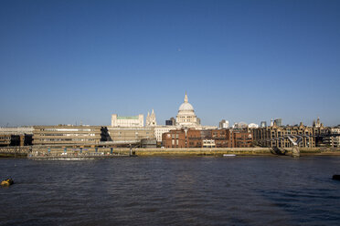 United Kingdom, England, London, St. Paul's Cathedral and River Thames - LMJF00066