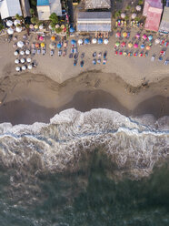 Indonesien, Bali, Luftaufnahme von Berawa Beach - KNTF02537