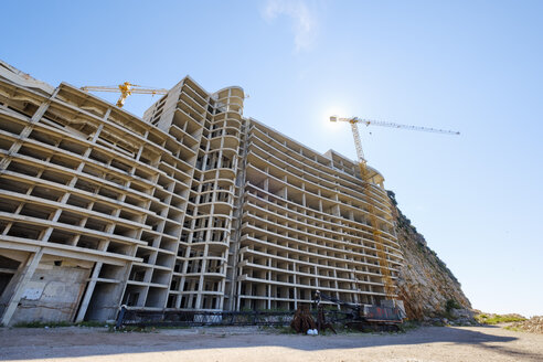 Montenegro, Petrovac, Ruine, unfertiges Gebäude, Hotel As - SIEF08225