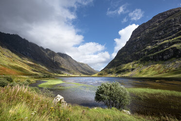Großbritannien, Schottland, Schottische Highlands, Glen Coe, Loch Achtriochtan - ELF01991