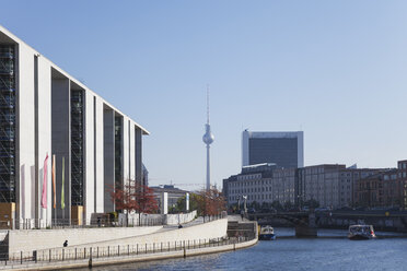 Germany, Berlin, Regierungsviertel, Marie-Elisabeth-Lueders-Building at Spree river and TV Tower Berlin in the background - GWF05702