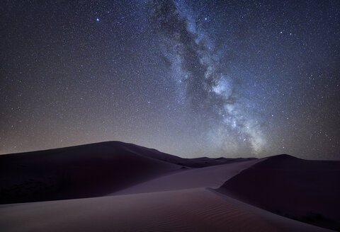 Morocco, Merzouga desert, Milky way over sand dunes - EPF00511
