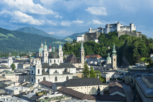 Österreich, Bundesland Salzburg, Salzburg, Stadtansicht - RUNF00417