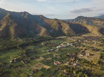 Indonesien, Bali, Amed, Luftaufnahme von Amed - KNTF02560