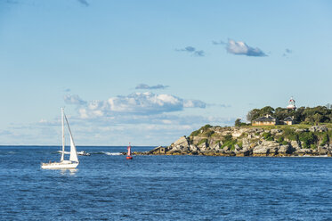 Australia, New South Wales, Sydney, Hornby Lighthouse, Sailing boat - RUN00431