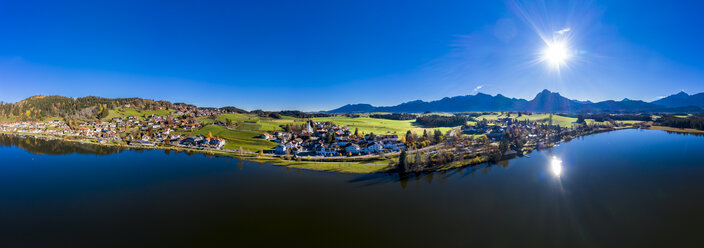 Deutschland, Bayern, Ostallgäu, Region Füssen, Hopfen am See, Luftbild vom Hopfensee - AMF06487