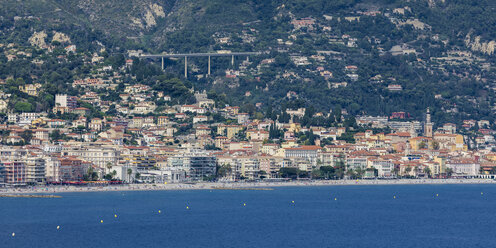 Frankreich, Provence-Alpes-Cote d'Azur, Menton, Stadtansicht - WDF04984