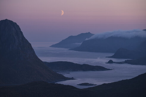 Nappstraumen in der Dämmerung, Vestvagoya, Lofoten, Norwegen - AURF08015