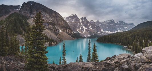 Moraine Lake, Banff National Park, Alberta, Canada - AURF08055