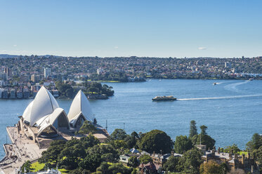 Australia, New South Wales, Sydney, Overlook over Sydney harbour and the Sydney Opera House - RUNF00516