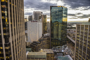 Australia, New South Wales, Sydney, Cental Business district in the evening - RUNF00533