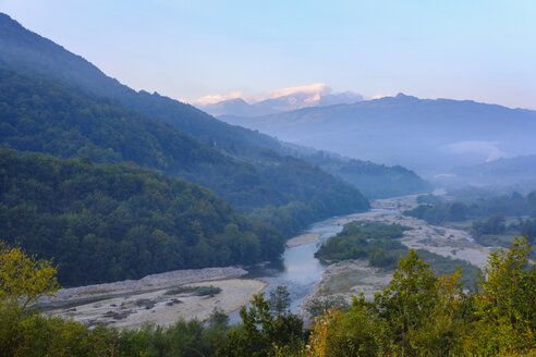 Montenegro, Andrijevica, Lim-Tal im Morgenlicht - SIEF08251