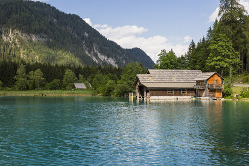 Österreich, Weissensee und Bootshaus - AIF00562