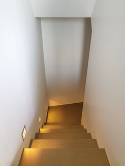 Treppenhaus in einer modernen Villa - LAF02210