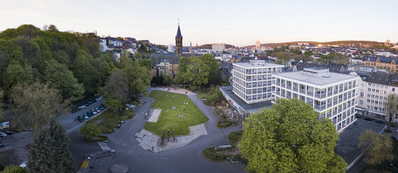 Germany, Wuppertal, Eberfeld, Aerial view of Deweerthscher Garten - SKAF00097