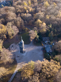 Deutschland, Wuppertal, Luftaufnahme des Elise-Turms im Herbst - SKAF00103