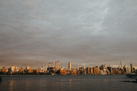 USA, New York, New York City, Blick auf Brooklyn bei Sonnenaufgang, lizenzfreies Stockfoto