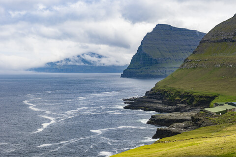 Dänemark, Färöer Inseln, Küste von Vidoy, lizenzfreies Stockfoto