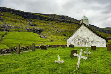 Denmark, Faroe islands, Streymoy, Saksun, Old church - RUN00558