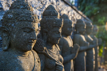 Indonesien Bali, Steinstatuen in der Tempelanlage Pura Besakih - RUNF00572