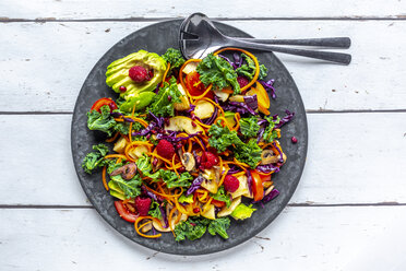 Kale avocado salad with red cabbage, tomato, fried mushroom, carrot, apple and raspberry - SARF04036