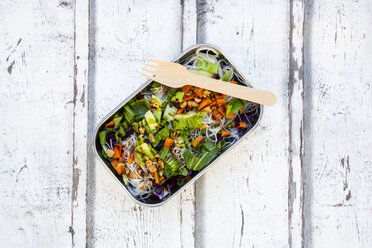 Lunch box, glass noodle salad with pak choi, carrot, red cabbage and - LVF07623