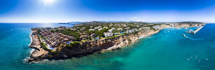 Spanien, Balearen, Mallorca, El Toro, gehobene Wohnungen und Port Adriano - AMF06556