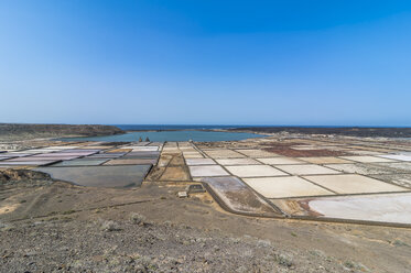 Spanien, Kanarische Inseln, Lanzarote, Salinas de Janubio - RUNF00588