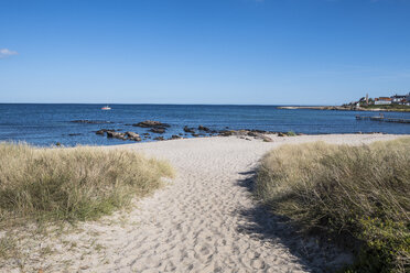 Denmark, Bornholm, beach of Sandvig - RUNF00714