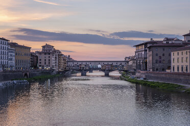 Italien, Toskana, Florenz, Ponte Vecchio - RPSF00274