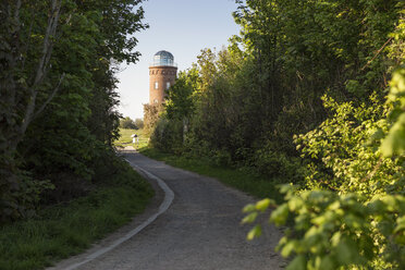 Deutschland, Rügen, Kap Arkona, Weg zum Positionierungsturm, Peilturm - MAMF00255