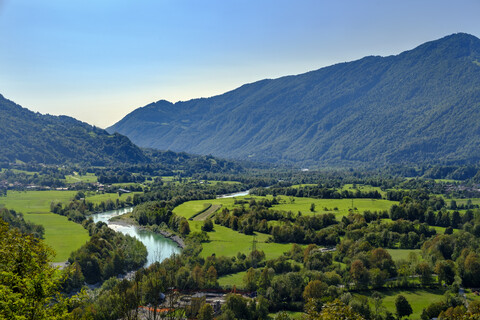 Slowenien, Soca-Tal, Fluss Soca, Tal bei Kobarid, lizenzfreies Stockfoto