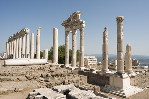 Turkey, Bergama, Acropolis, temple, Trajaneum - SKAF00112