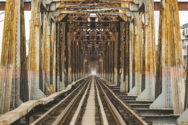 Vietnam, Hanoi, view of the Long Bien Bridge - WPEF01283