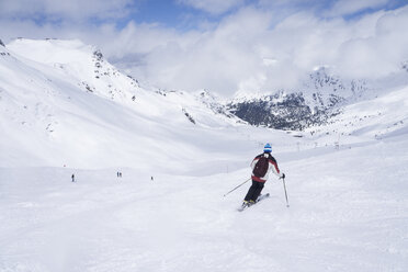 Frankreich, Französische Alpen, Les Menuires, Trois Vallees, Skifahrer - SKAF00124