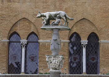 Italien, Toskana, Siena, Cattedrale di Santa Maria Assunta, Romulus und Remus Skulptur - WWF04729