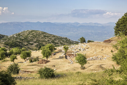 Griechenland, Peloponnes, Arkadien, Lykaion, antike Ausgrabungsstätte unterhalb des Berges Profitis Ilias - MAMF00324