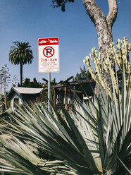 USA, Los Angeles, Venice Residential Area, tow-away zone sign - JUBF00307